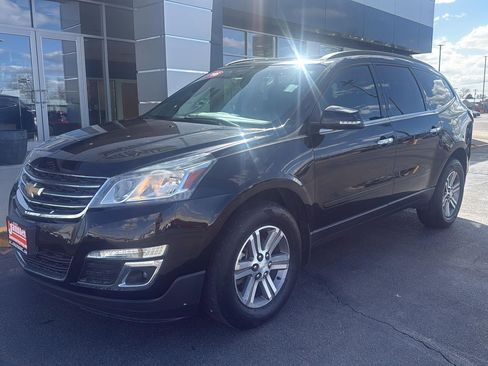 Used 2016 Chevrolet Traverse LT image 9