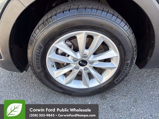 Used 2020 Kia Sorento LX AWD/4WD image 9