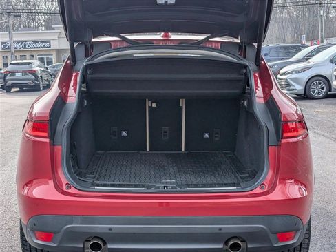 Used 2019 Jaguar F-PACE Prestige image 14