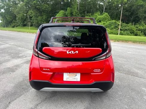 Used 2024 Kia Soul LX FWD image 6