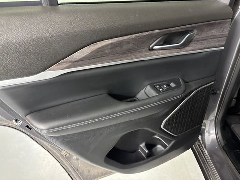 Used 2022 Jeep Grand Cherokee Limited w/ Trailer Tow Prep Group (B) image 35