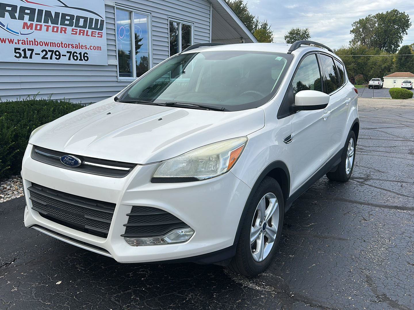 Used 2016 Ford Escape SE w/ Equipment Group 201A AWD/4WD image 1