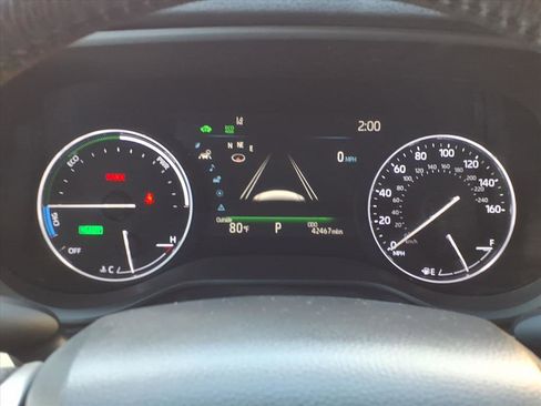 Used 2022 Toyota Sienna Limited image 26