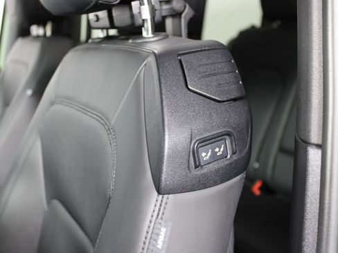 Used 2023 Land Rover Defender 110 75th Limited Edition image 11