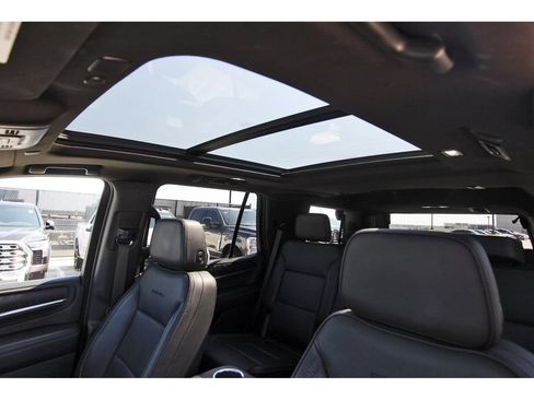 Used 2024 GMC Yukon Denali RWD image 27