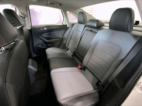 Used 2025 Volkswagen Jetta SE w/ Sunroof Package FWD image 26