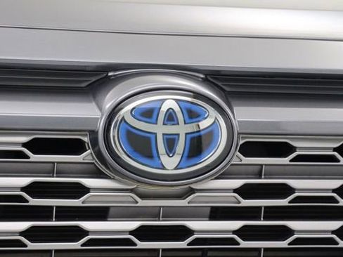 Used 2021 Toyota RAV4 XSE w/ XSE Grade Weather Package AWD/4WD image 9