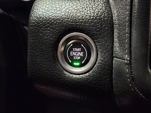 Used 2021 GMC Yukon XL Denali RWD image 41
