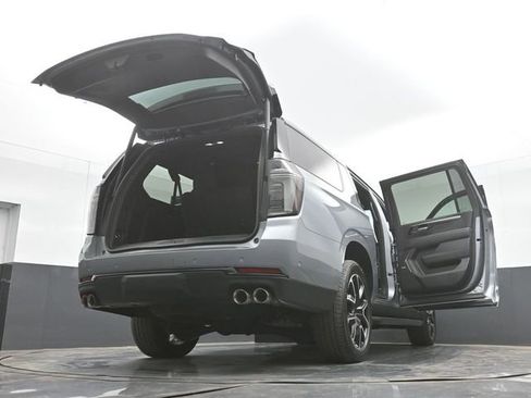 Used 2025 Chevrolet Suburban RST w/ Comfort Package AWD/4WD image 57
