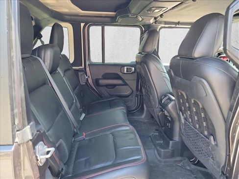 Used 2018 Jeep Wrangler Unlimited Rubicon AWD/4WD image 14
