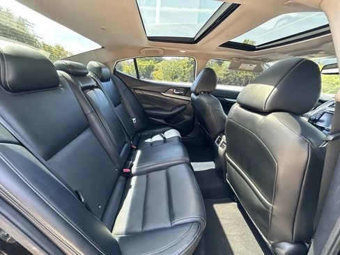 Used 2017 Nissan Maxima 3.5 SL FWD image 14