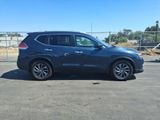 Used 2016 Nissan Rogue SL w/ SL Premium Package image 2