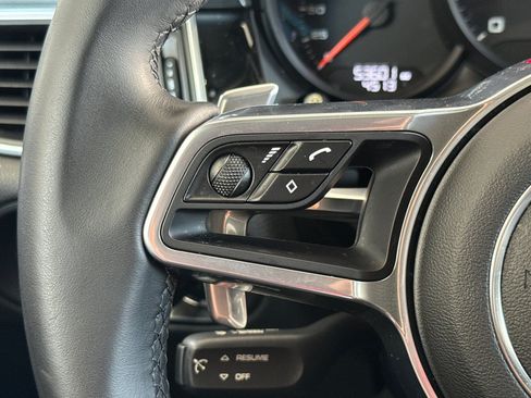 Used 2018 Porsche Macan Sport Edition AWD/4WD image 30