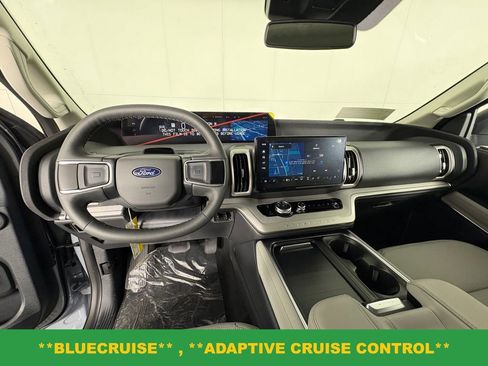 New 2026 Ford Expedition Active RWD image 7