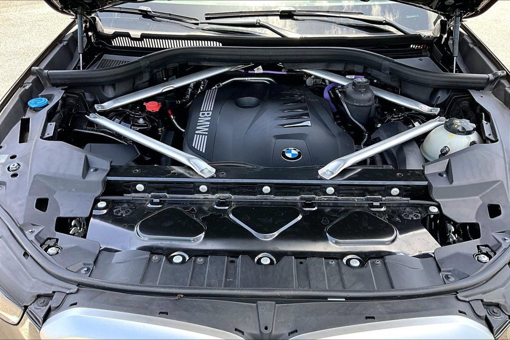 Used 2025 BMW X5 xDrive40i AWD/4WD image 31