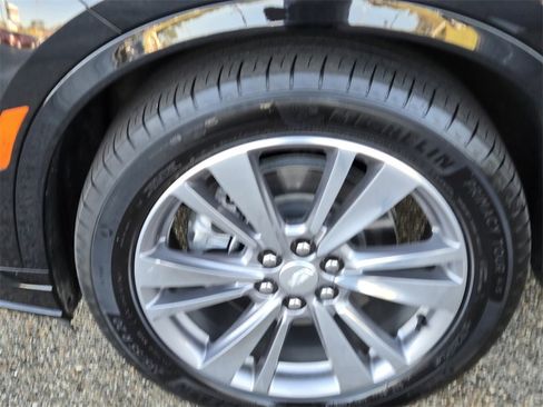 Used 2025 Cadillac XT6 Premium Luxury image 12