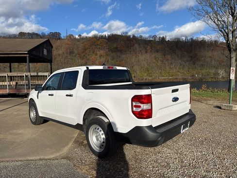 Used 2022 Ford Maverick XL image 3