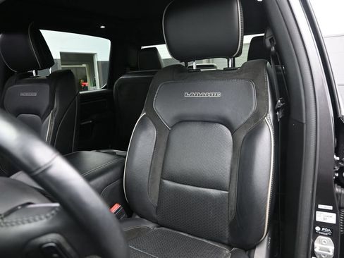 Used 2023 RAM 1500 Laramie AWD/4WD image 11