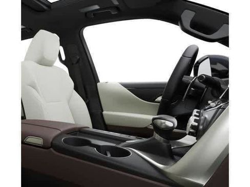 New 2026 Lexus LX 600 4WD w/ Luxury Package image 6