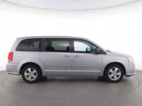 Used 2013 Dodge Grand Caravan SE FWD image 8