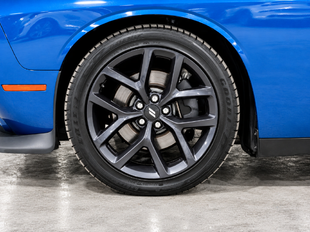Used 2020 Dodge Challenger R/T w/ Blacktop Package RWD image 9