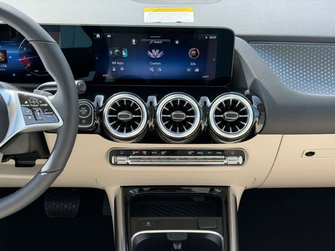 New 2026 Mercedes-Benz GLA 250 GLA 250 image 25