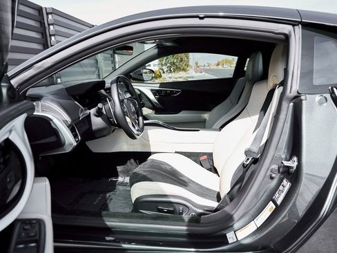 Used 2017 Acura NSX image 33