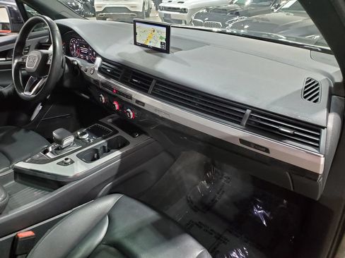 Used 2019 Audi Q7 2.0T Premium Plus AWD/4WD image 14