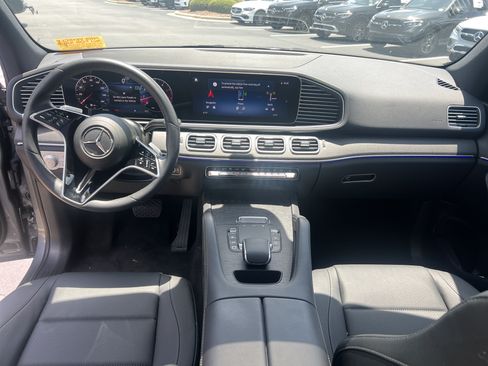 Used 2025 Mercedes-Benz GLE 450 4MATIC w/ Winter Package image 30
