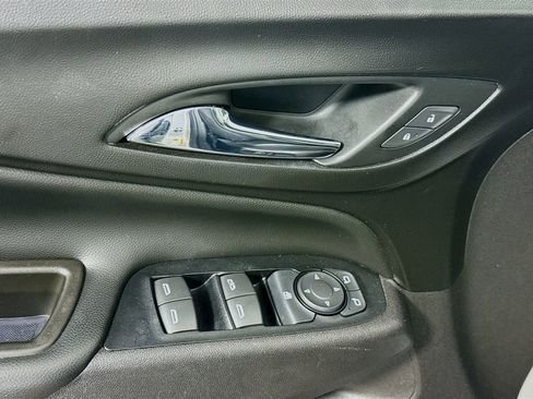 Used 2018 Chevrolet Equinox LT image 20