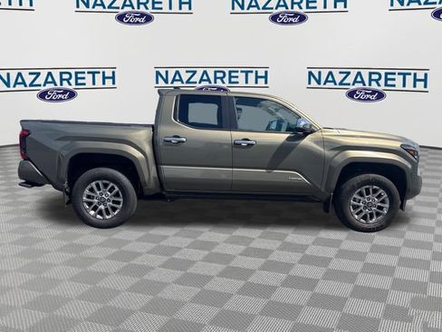 Used 2025 Toyota Tacoma Limited AWD/4WD image 8