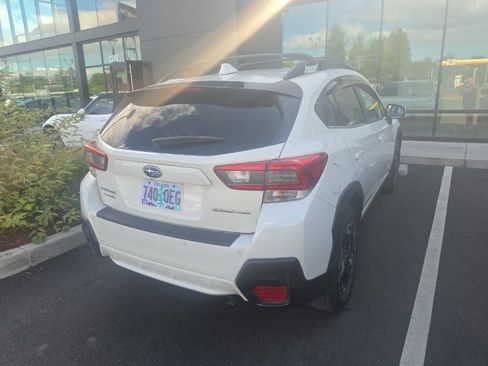 Used 2021 Subaru Crosstrek 2.5i Limited w/ Moonroof Package 1 AWD/4WD image 3