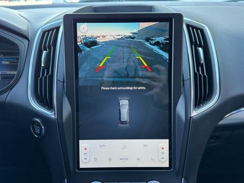 Used 2024 Ford Edge Titanium image 24