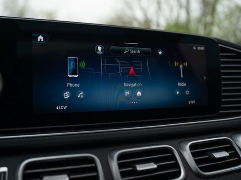 Used 2024 Mercedes-Benz GLS 450 4MATIC image 25