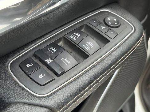 Used 2022 RAM 1500 Laramie w/ Sport Appearance Package AWD/4WD image 19
