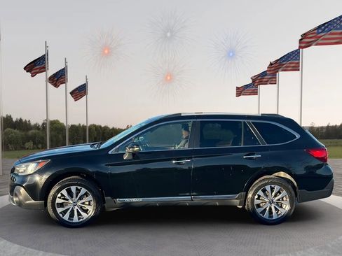 Used 2018 Subaru Outback 3.6R Touring w/ Popular Package #3 image 4