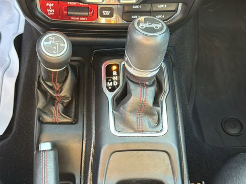 Used 2019 Jeep Wrangler Unlimited Rubicon image 21