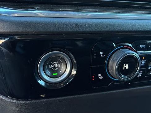 Used 2024 Chevrolet Silverado 1500 LT Trail Boss w/ Protection Package image 28