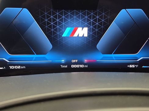New 2025 BMW X7 M60i w/ Climate Comfort Package AWD/4WD image 16