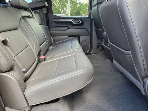 Used 2024 Chevrolet Silverado 1500 LT Trail Boss w/ Convenience Package II AWD/4WD image 16