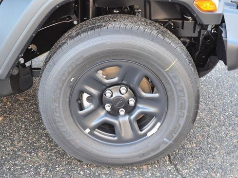 New 2026 Jeep Gladiator Sport image 10