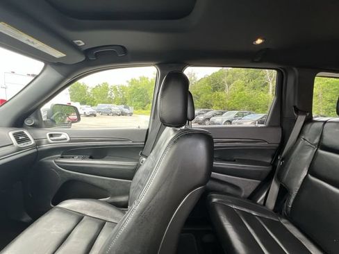 Used 2021 Jeep Grand Cherokee Limited AWD/4WD image 12