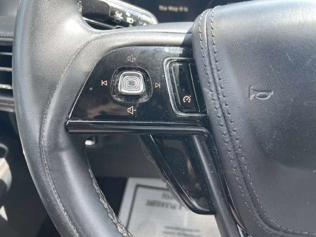 Used 2024 Lincoln Aviator 2WD w/ Premium Package image 27