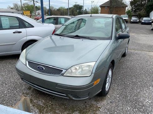 Used 2005 Ford Focus SE image 3