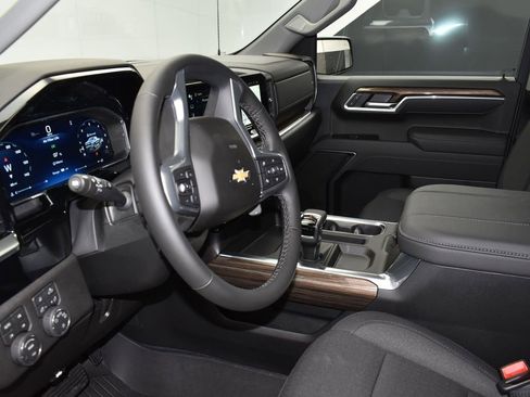New 2026 Chevrolet Silverado 1500 LT image 12