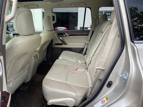 Used 2011 Lexus GX 460 image 74