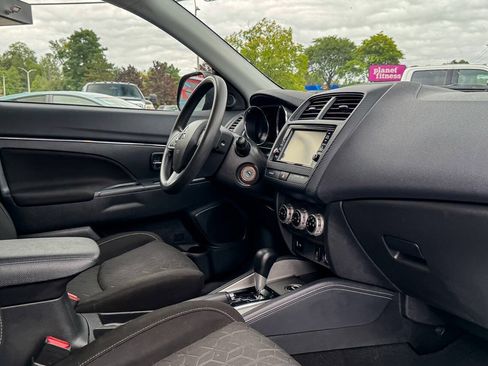 Used 2024 Mitsubishi Outlander Sport AWD image 12