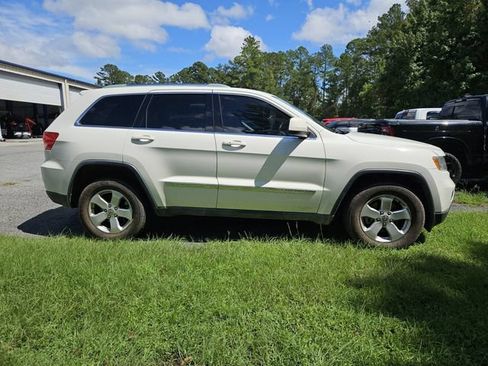 Used 2012 Jeep Grand Cherokee Laredo RWD image 6