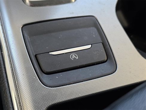 Used 2022 Ford Edge SEL w/ Convenience Package image 23