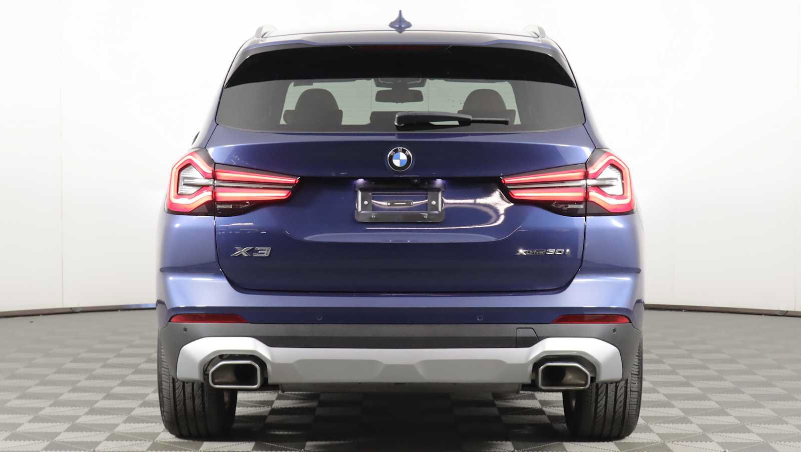 Used 2024 BMW X3 xDrive30i w/ Premium Package AWD/4WD image 5